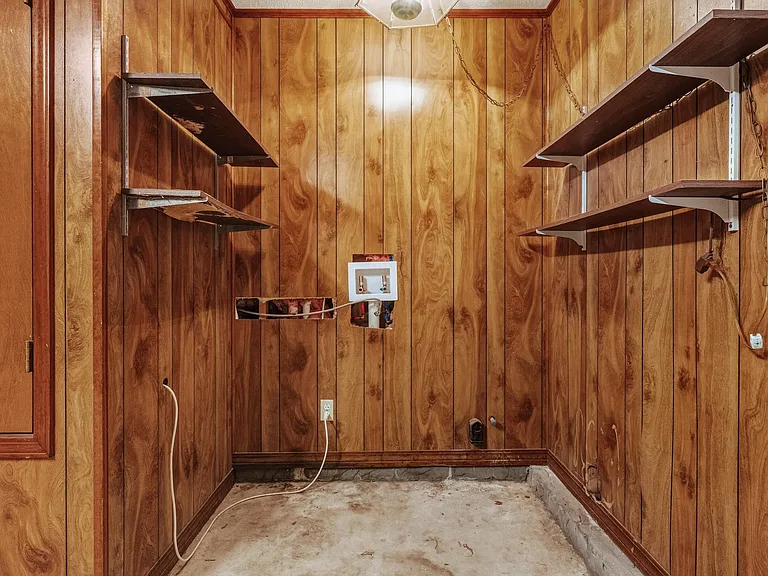 206 Esmond Ct — Photo 58