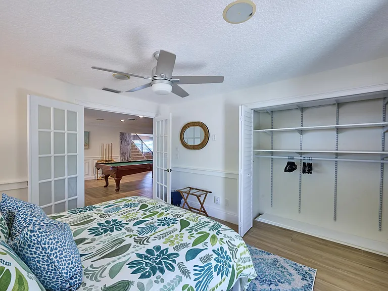 100 Neptune Dr — Photo 11