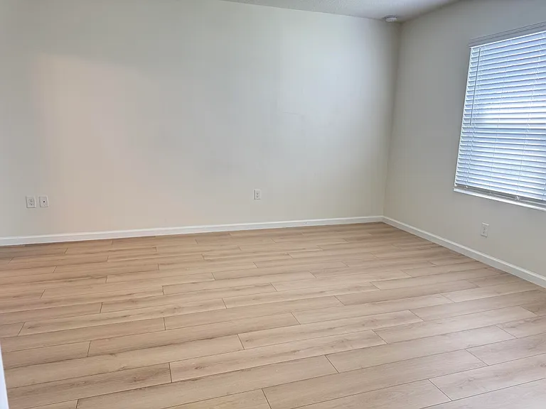 11477 SW Patterson St — Photo 5