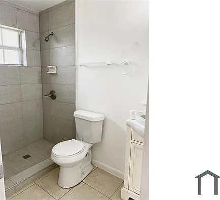 1354 NE 110th St — Photo 10