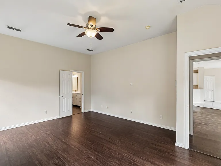 1905 Trevor Ct — Photo 19