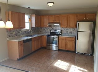 34 Seltzer Ave, Womelsdorf, PA 19567