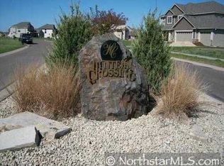 1646 Hunters Ridge Ln, Centerville, MN 55038