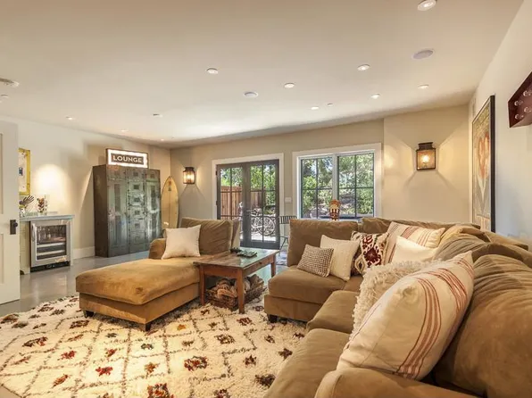 (undisclosed Address), Sonoma, CA 95476