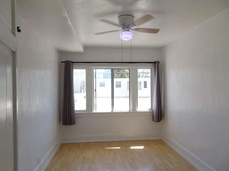 2048 E 3rd St #2048 — Photo 15