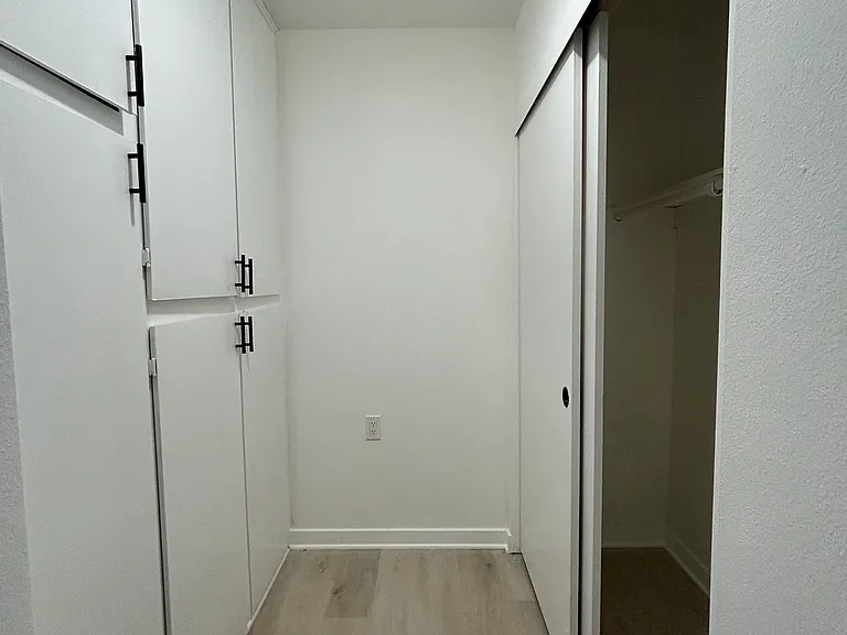 Laufer properties — Photo 25