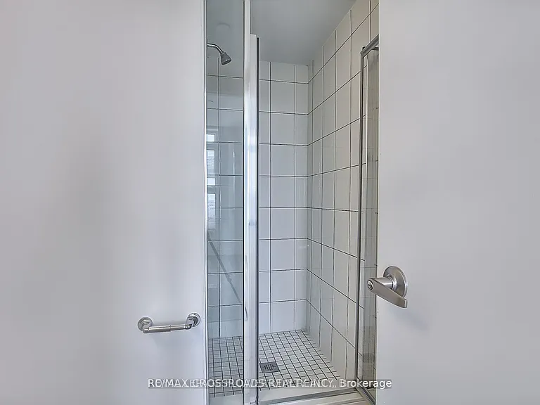 98 Bartley Dr — Photo 24