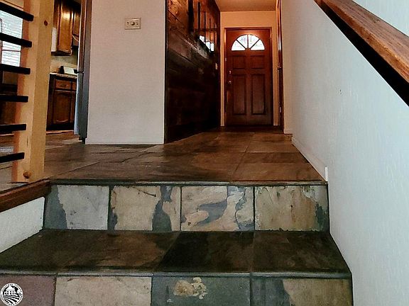 2nd image of 23498 Ontario Dr