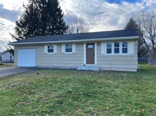 7859 Lancewood Dr, Liverpool, NY 13090