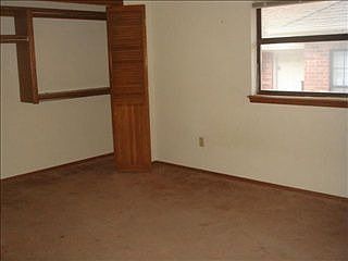 4th image of 409 Julies Trail Cir