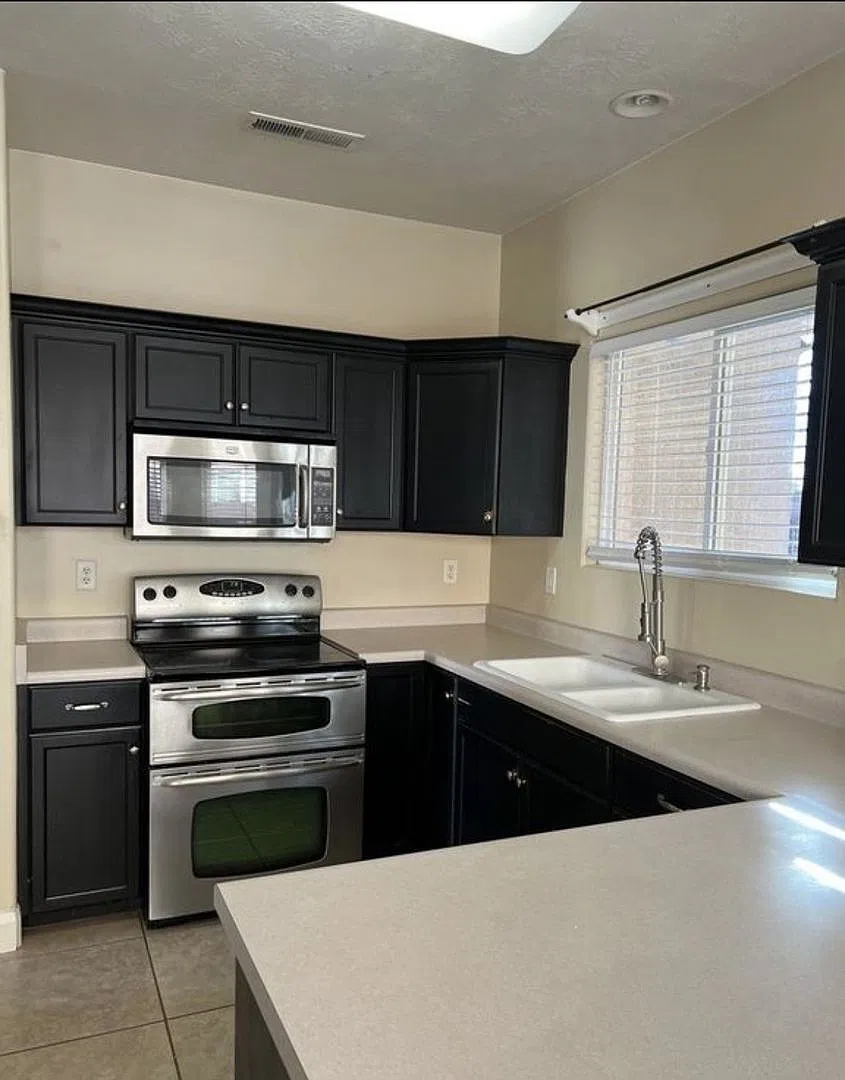 Charming 3 Bed, 2 Bath Home in Washington, UT — Photo 3