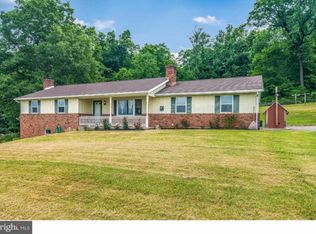 1037 Hilltop Rd, Boyertown, PA 19512