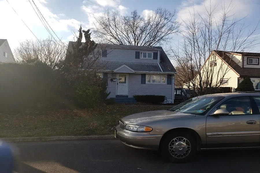 273 Sunset Ave photo 1