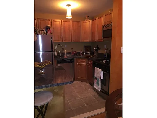 Sold by Century 21 Mizrahi Realty | media 7