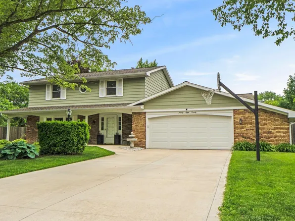 9820 Berkshire Ln, Fort Wayne, IN 46804