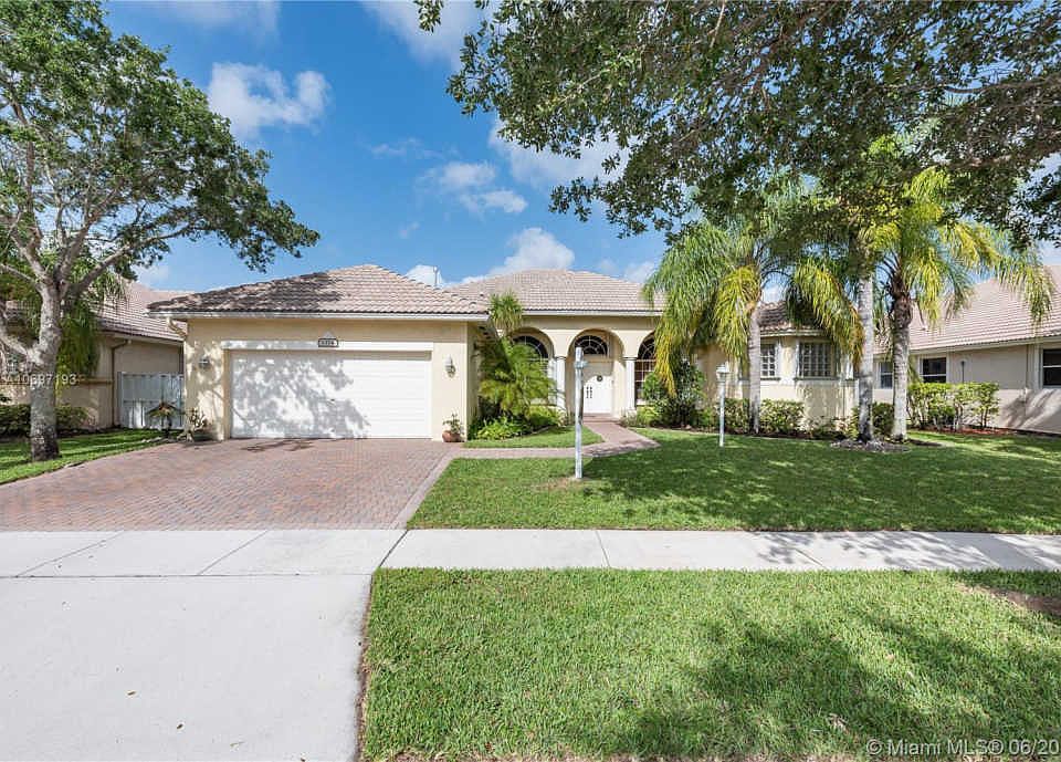 1st image of 1374 NW 139th Ter