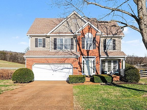 2nd image of 2786 Iroquois Dr