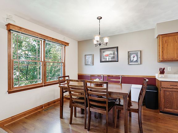 5th image of 2104 Woodhavens Dr