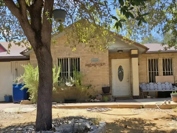 1016 N Lost Creek Loop, Laredo, TX 78046