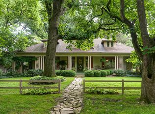 1492 Roxbury Rd, Columbus, OH 43212