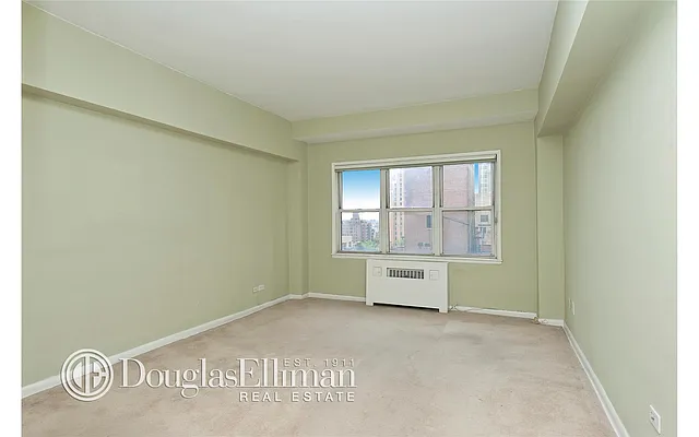 Sold by Douglas Elliman | media 15