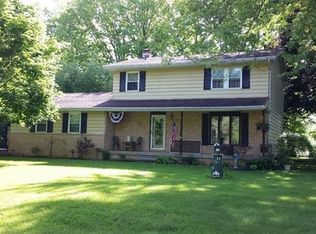 1079 Apple Blossom Dr, Howell, MI 48843