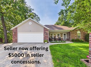 8 Benwick Ln, Bella Vista, AR 72714