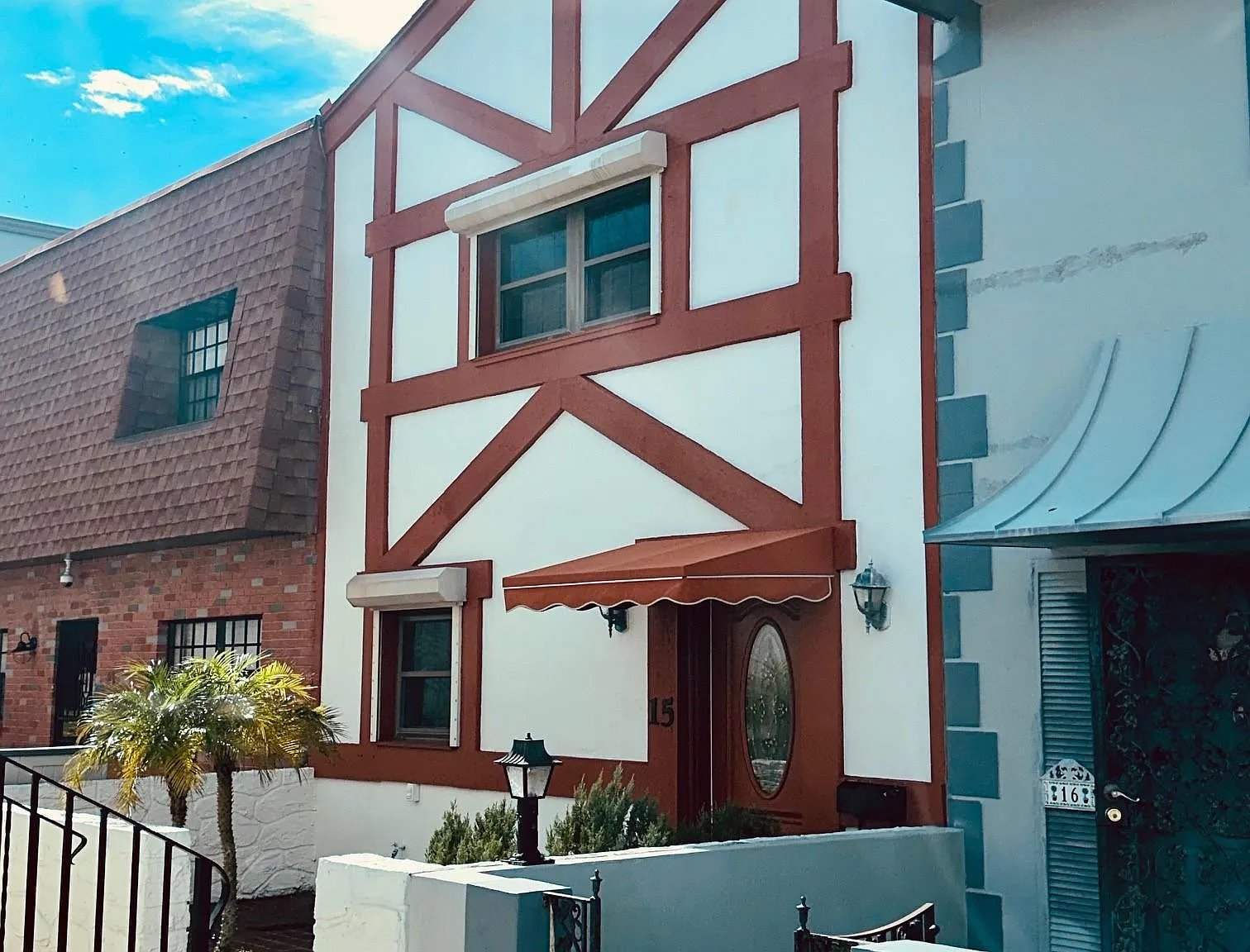 2 bed, 2.5 bath, 1320 sqft, $1,950 — Photo 2