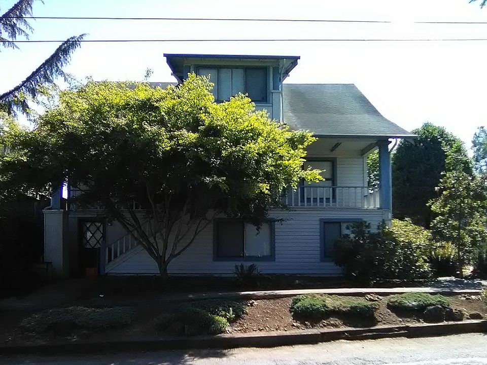 Front-SW Clay St