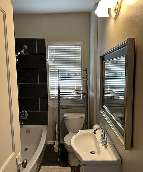1616 Linden St — Photo 10