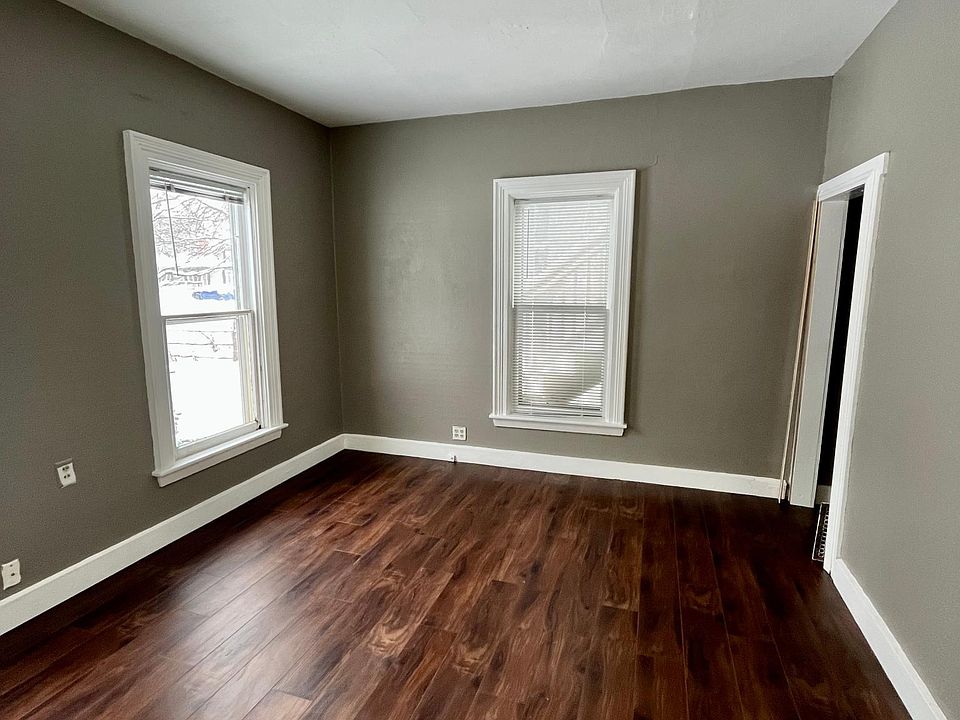 1st image of 246 W Church St