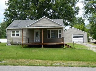 1411 Leininger Rd, Fairfield, IL 62837