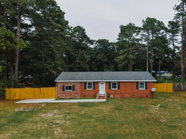 19261 Salley Mcnair Road, Laurinburg, NC 28352