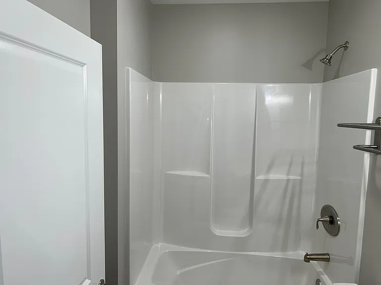 2964Enc_Bath1_09252025