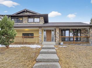 740 S Lake Ontario Dr SE, Calgary, AB T2J 3J8