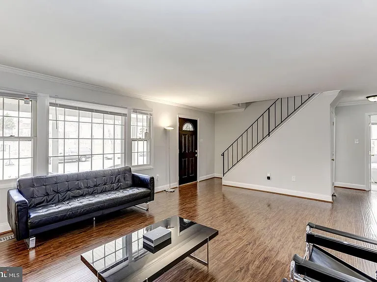 4311 Pergate Ln — Photo 9