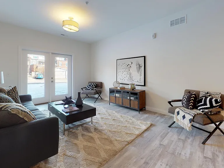 1001 Russell Blvd — Photo 36