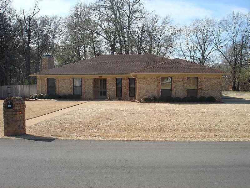 1st image of 1102 Corey Dr