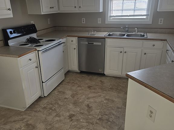 4th image of 725 Aspenwood Dr