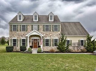 937 Meadowood Cir, Lebanon, PA 17042