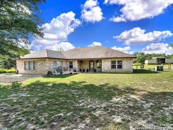 161 BLACK JACK RD, La Vernia, TX 78121