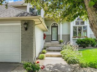 11525 Pond View Ct N, Champlin, MN 55316