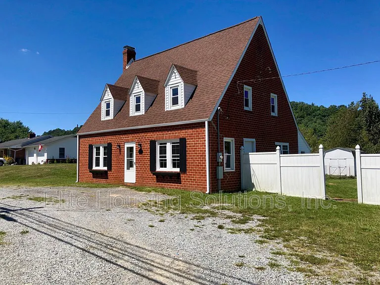 4672 W Lee Hwy — Photo 20