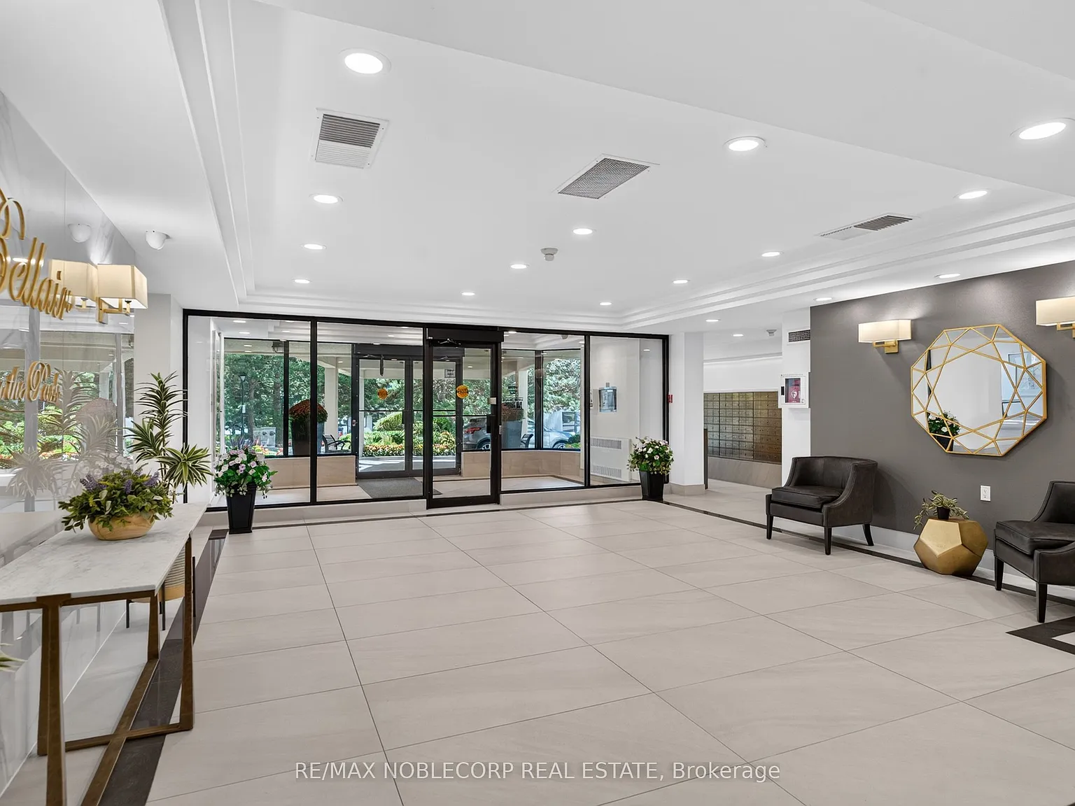 3 bed, $2,900 — Photo 2