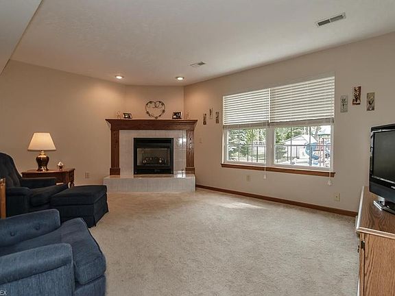 4th image of 5401 Pebble Creek Ln #14