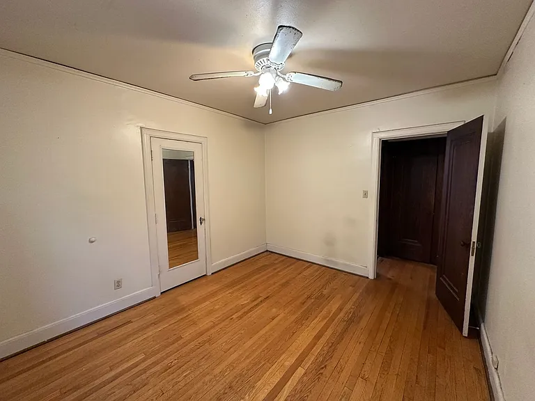 1420 E Capitol Dr — Photo 8