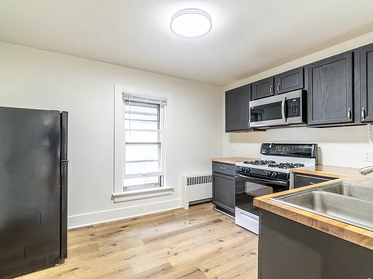 725 Archer Ave #2 — Photo 13