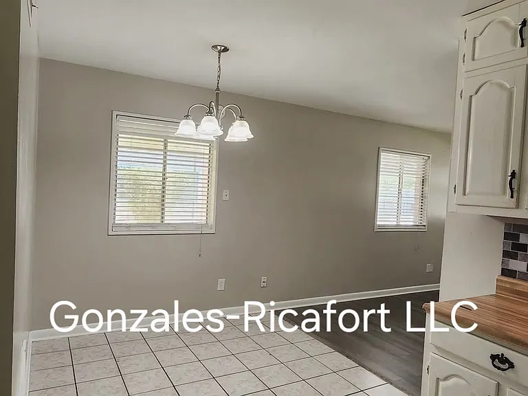 4107 Latimer Ln — Photo 13