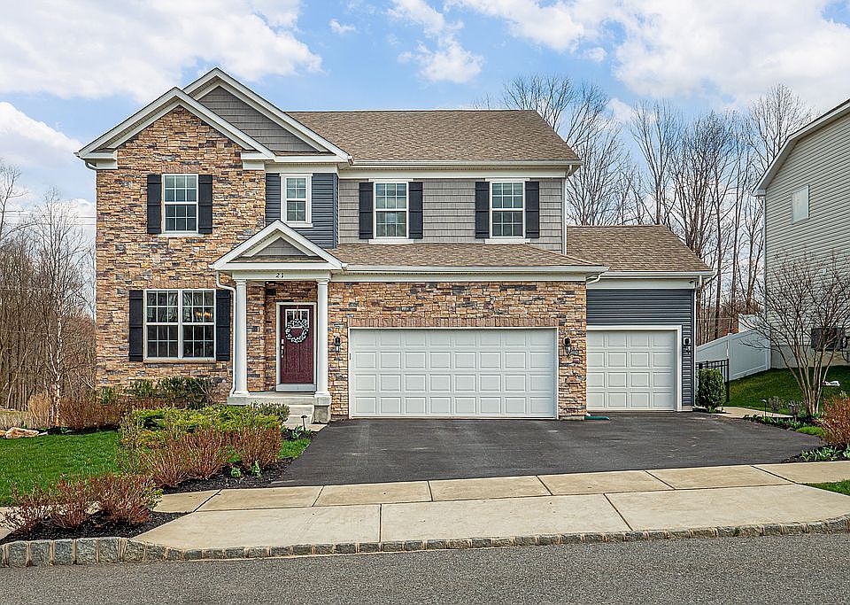 1st image of 21 Harner Ct