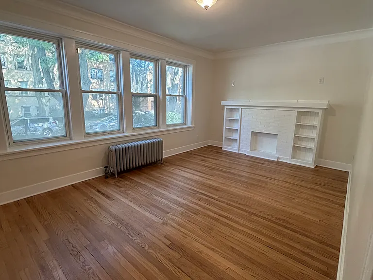 4154 N Mozart St #F — Photo 8